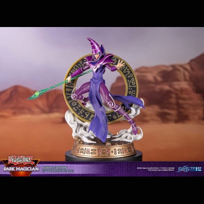 FIRST 4 FIGURE -- YU-GI-OH! -- BLACK MAGICIAN