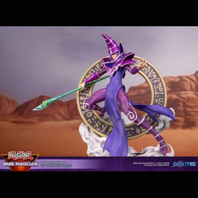 FIRST 4 FIGURE -- YU-GI-OH! -- BLACK MAGICIAN
