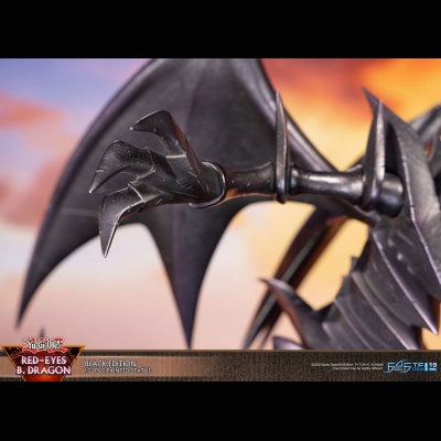 FIRST 4 FIGURE -- YU-GI-OH! -- RED EYES BLACK DRAGON