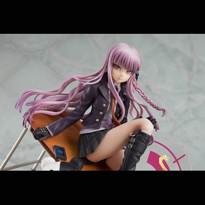 PHAT! -- DANGANRONPA -- KYOKO KIRIGIRI 1/8